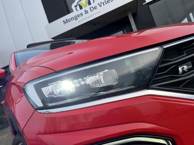 Volkswagen T-Roc 1.5 TSI Sport Business R LED | R-Line | Keyless | Virtual | Camera | DAB | Apple Carplay Android Auto | Trekhaak | Stoelverwarming | Panoramadak