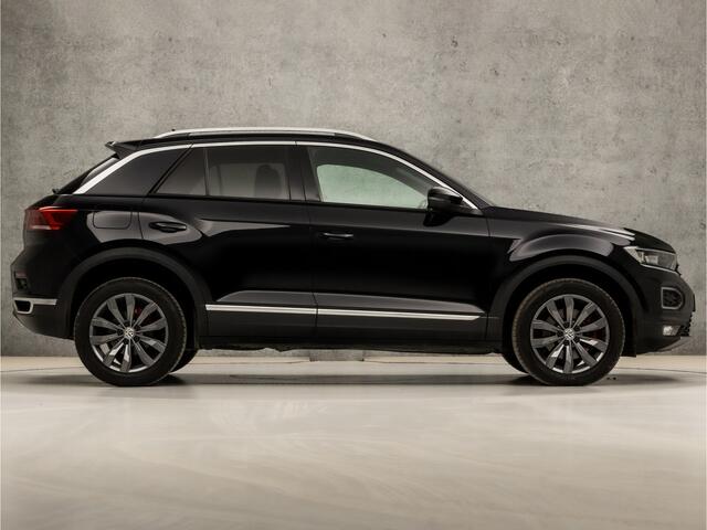 Volkswagen T-Roc 1.0 TSI Sport (DIGITAL COCKPIT, APPLE CARPLAY, GROOT NAVI, CLIMATE, LEDER, SPORTSTOELEN, ADAPTIVE CRUISE, SFEERVERLICHTING, MODE KNOP, LED KOPLAMPEN, PARKEERSENSOREN, NIEUWE APK, NIEUWSTAAT)