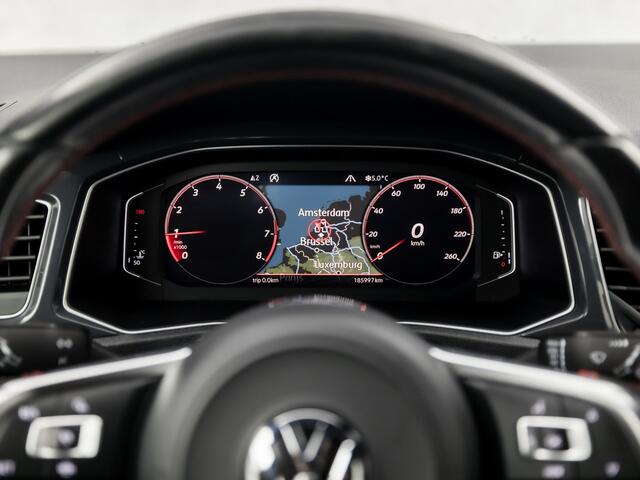 Volkswagen T-Roc 1.0 TSI Sport (DIGITAL COCKPIT, APPLE CARPLAY, GROOT NAVI, CLIMATE, LEDER, SPORTSTOELEN, ADAPTIVE CRUISE, SFEERVERLICHTING, MODE KNOP, LED KOPLAMPEN, PARKEERSENSOREN, NIEUWE APK, NIEUWSTAAT)