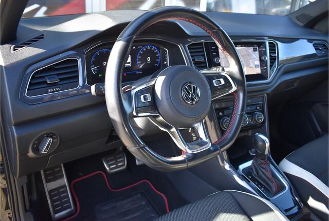 Volkswagen T-Roc 1.5 TSI Sport Business R-Line Automaat / Navi / 18"LM / Adap. Cruise / Camera / Lane Assist