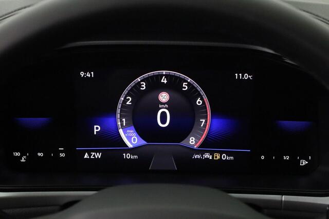 Volkswagen T-Roc Life Edition 1.5 TSI 110 kW / 150 pk DSG | IQ Light | Camera | Park Assist | Keyless | 17 inch