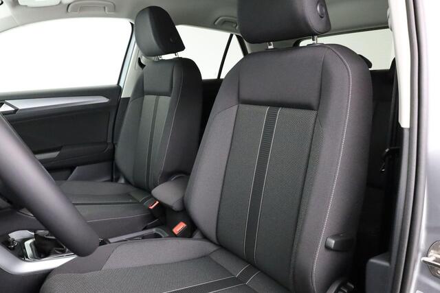 Volkswagen T-Roc Life Edition 1.5 TSI 110 kW / 150 pk DSG | IQ Light | Camera | Park Assist | Keyless | 17 inch