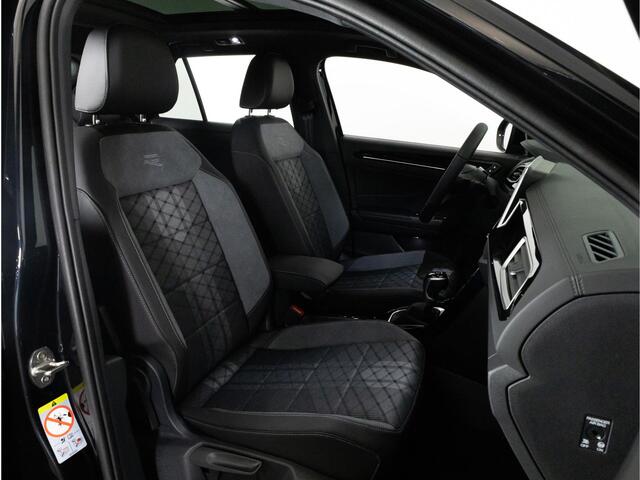 Volkswagen T-Roc 1.5 TSI 150 PK R-Line Edition | Panoramadak | Trekhaak | Achteruitrijcamera | Stoelverwarming |