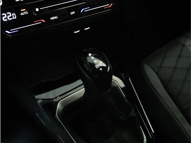 Volkswagen T-Roc AUTOMAAT 1.5 TSI 150 PK DSG R-Line | LED IQ | Black Style | Achteruitrijcamera | Navigatie | Travel Assist |