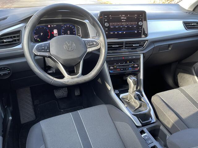 Volkswagen T-Roc 1.5 TSI 150pk Life Edition DSG / Navigatie via App Connect / Camera