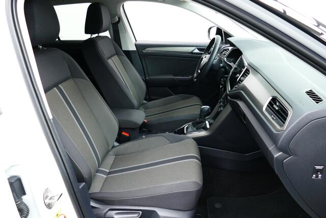 Volkswagen T-Roc 1.5 TSI Sport. Adaptief Cruise, Navi, Camera, Led Koplampen, Stoelverw, 17"LMV