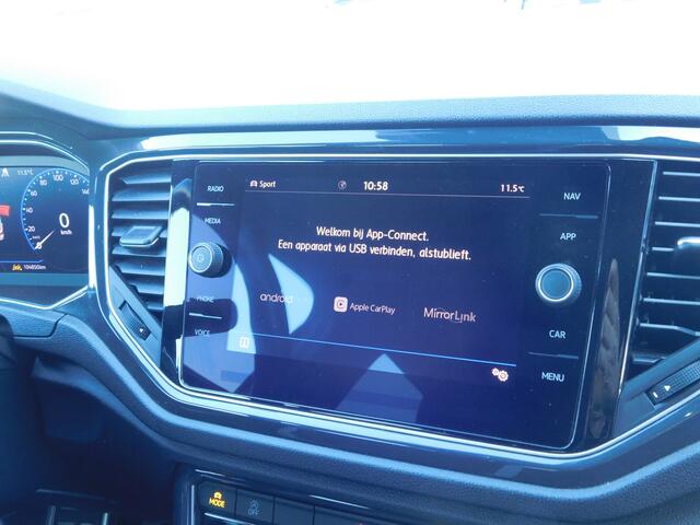 Volkswagen T-Roc 1.5 TSI R-Line, Carplay, ACC, Virtual Cockpit, Trekhaak