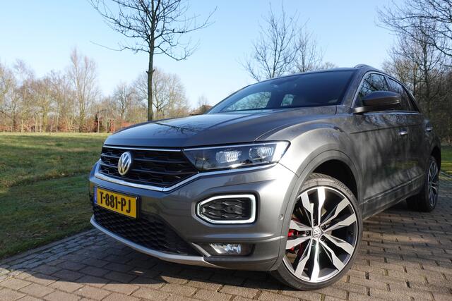 Volkswagen T-Roc 2.0 TSI 4Motion Sport | Adaptieve cruise control | Leer | Panoramadak | Bluetooth | Afneembare trekhaak | Stuurverwarming | Led |