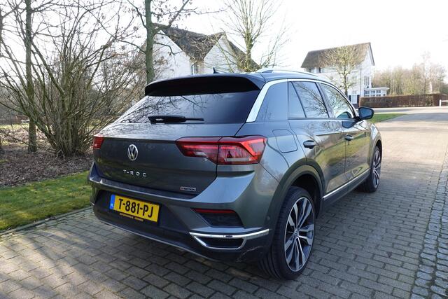 Volkswagen T-Roc 2.0 TSI 4Motion Sport | Adaptieve cruise control | Leer | Panoramadak | Bluetooth | Afneembare trekhaak | Stuurverwarming | Led |