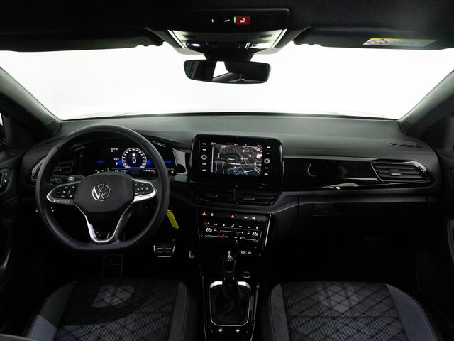 Volkswagen T-Roc AUTOMAAT 1.5 TSI 150 PK DSG R-Line | LED IQ | Black Style | Achteruitrijcamera | Navigatie | Travel Assist |