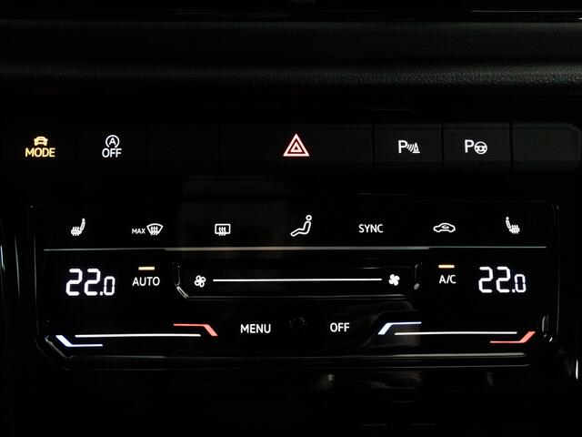 Volkswagen T-Roc AUTOMAAT 1.5 TSI 150 PK DSG R-Line | LED IQ | Black Style | Achteruitrijcamera | Navigatie | Travel Assist |