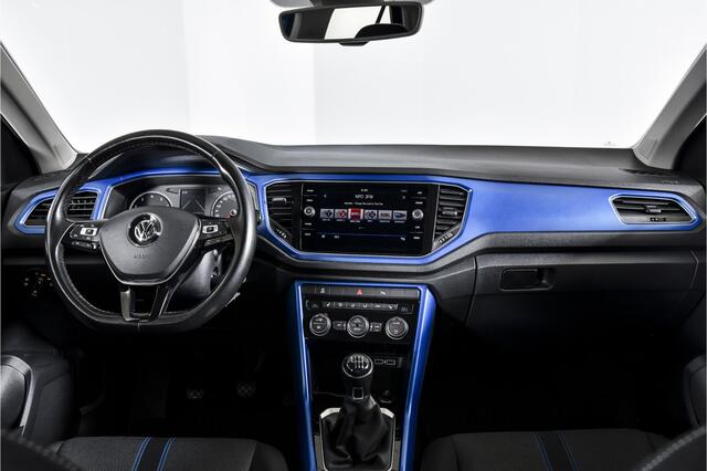 Volkswagen T-Roc 1.5 TSI 150 PK Style | Adapt. Cruise | Stoelverwarming | PDC | App. Connect | ECC | LM 17" | Afn. Trekhaak |
