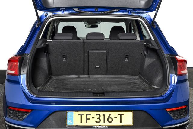 Volkswagen T-Roc 1.5 TSI 150 PK Style | Adapt. Cruise | Stoelverwarming | PDC | App. Connect | ECC | LM 17" | Afn. Trekhaak |