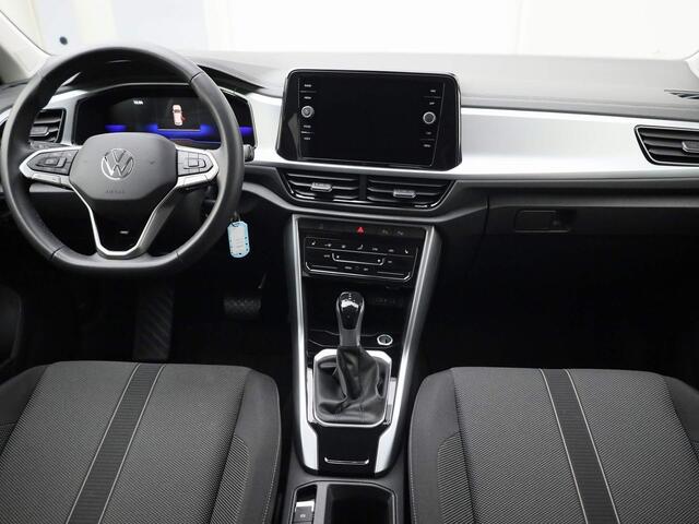 Volkswagen T-Roc 1.5TSI/150PK Life DSG · Navigatie · Stoelverwarming · Parkeersensoren · Garantie tot februari 2026