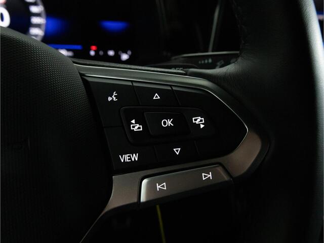 Volkswagen T-Roc 1.5 TSI R-Line | Black Style | Dodehoekdetectie | Navigatie | Camera | Adaptive Cruise | Stoelverwarming | LED Plus |