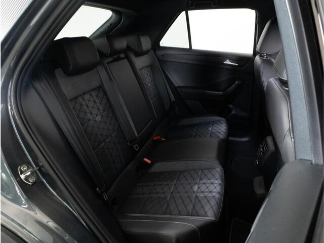 Volkswagen T-Roc R-Line 1.5 TSI 150pk Automaat | Black Style | Camera | IQ-LED | Dodehoekdetectie | Navigatie | Stoelverwarming |