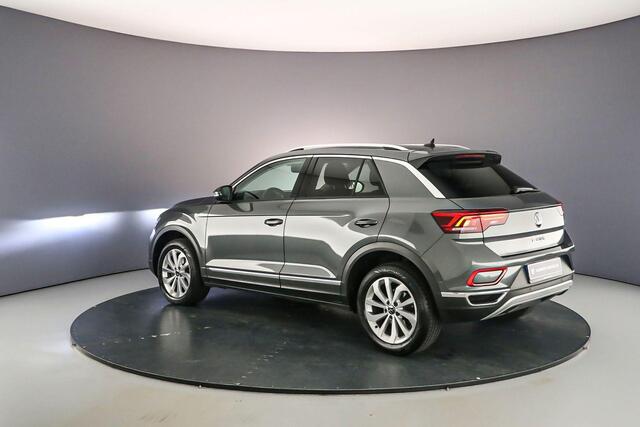 Volkswagen T-Roc Style 1.5 TSI 150pk DSG Automaat Adaptive cruise control, Achteruitrijcamera, Parkeer assistent, LED koplampen, Airco, DAB, Radio, App connect, Parkeersensoren