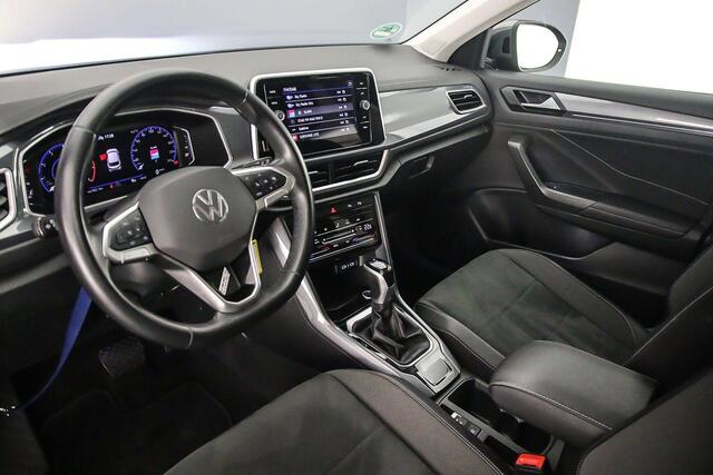 Volkswagen T-Roc Style 1.5 TSI 150pk DSG Automaat Adaptive cruise control, Achteruitrijcamera, Parkeer assistent, LED koplampen, Airco, DAB, Radio, App connect, Parkeersensoren