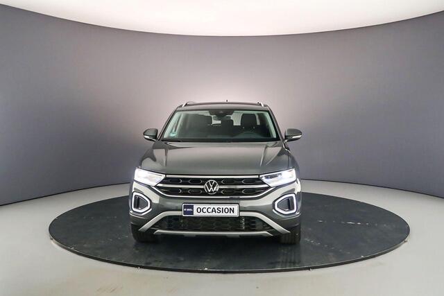Volkswagen T-Roc Style 1.5 TSI 150pk DSG Automaat Adaptive cruise control, Achteruitrijcamera, Parkeer assistent, LED koplampen, Airco, DAB, Radio, App connect, Parkeersensoren