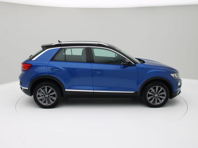 Volkswagen T-Roc 1.5 TSI Style Business 150pk Virtual cockpit /Navi /Camera