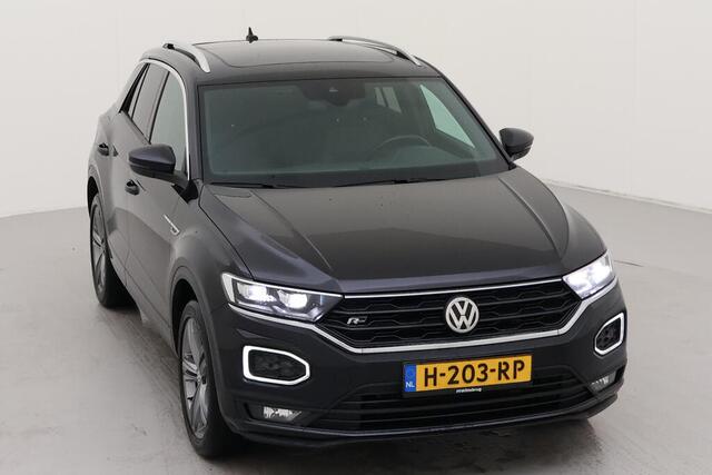 Volkswagen T-Roc 1.5 TSI Sport /DSG/ Metallic/ Digitale cockpit/ Led/ Panoramadak/ R Line Int. + Ext./ / Elec. K./ Camera/ Parkeersensoren/ 18 lmv