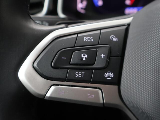 Volkswagen T-Roc 1.5 TSI R-Line | 150 PK | Automaat | Achteruitrijcamera | DAB | Adaptive Cruise Control