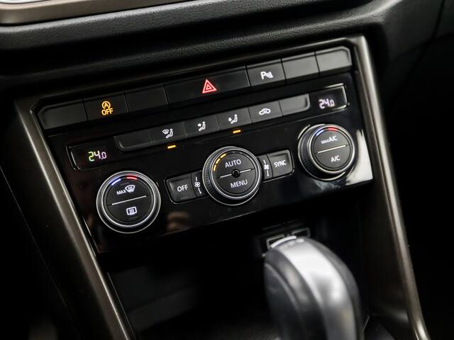 Volkswagen T-Roc 1.5 TSI Sport 150Pk Automaat (APPLE CARPLAY, GROOT NAVI, CLIMATE, ADAPTIVE CRUISE, SPORTSTOELEN, DAB+, PARKEERSENSOREN, NIEUWSTAAT)