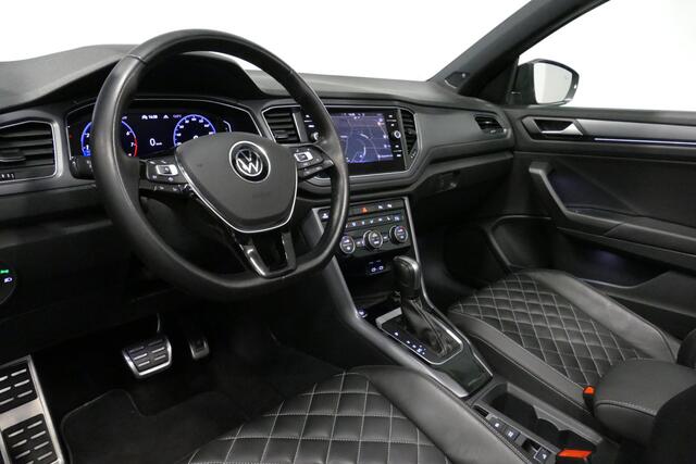 Volkswagen T-Roc Cabrio 1.5 TSI R-Line / Black Style / Stoelverwarming / Beats Audio / Stuurwiel verwarming / Achteruitrijcamera / Apple Carplay - Andriod Auto / Adaptive Cruise Control / Full LED / Dodehoek assistent / DAB / Parkassist / Trekhaak (afneembaar) / Digitaal 