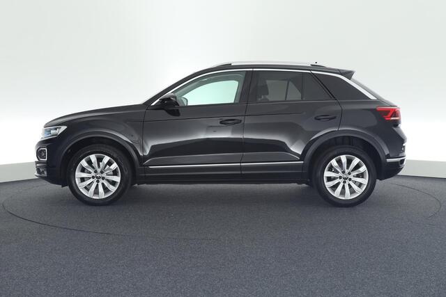 Volkswagen T-Roc 1.5 TSI 150pk DSG Sport Keyless Camera Stoelverwarming Virtual Cockpit Navigatie
