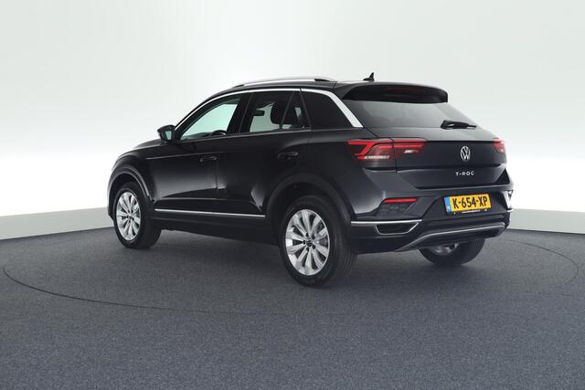 Volkswagen T-Roc 1.5 TSI 150pk DSG Sport Keyless Camera Stoelverwarming Virtual Cockpit Navigatie