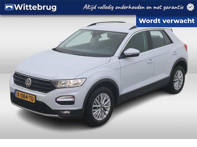 Volkswagen T-Roc 1.0 TSI 110pk Style / Navigatie / Donker glas/ PDC / 16" LMV