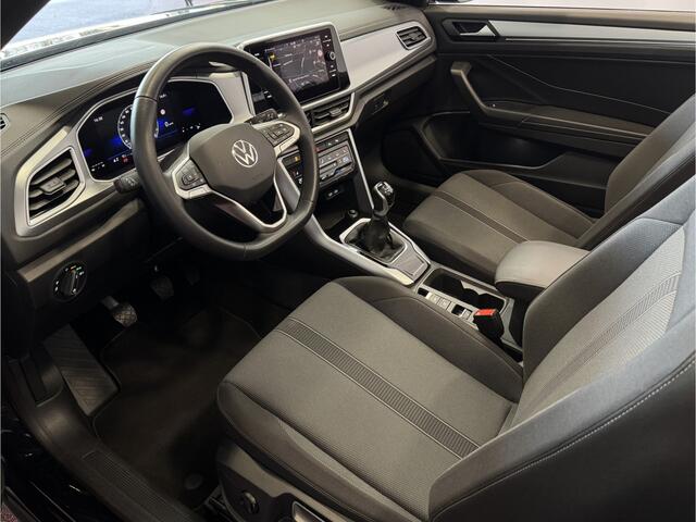 Volkswagen T-Roc Cabrio TSI VIR.COCKPIT CARPLAY NAVI IQ.LED STOEL/STUUR.VERW DAB ADAP.CRUISE 05/2024 70 BIJNA NIEUWE VOLKSWAGEN'S UIT VOORRAAD LEVERBAAR