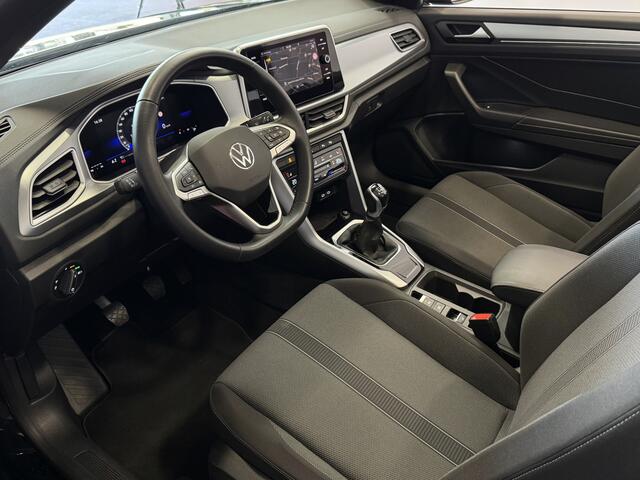 Volkswagen T-Roc Cabrio TSI VIR.COCKPIT CARPLAY NAVI IQ.LED STOEL/STUUR.VERW DAB ADAP.CRUISE 05/2024 70 BIJNA NIEUWE VOLKSWAGEN'S UIT VOORRAAD LEVERBAAR