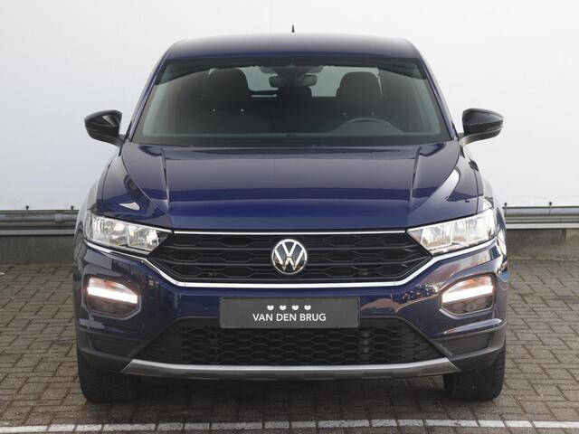 Volkswagen T-Roc 1.5 TSI Style 150pk Automaat | Active Info | Navigatie | App-Connect | Stoel- en Stuurverwarming | Dodehoekdetectie | Adaptive Cruise |
