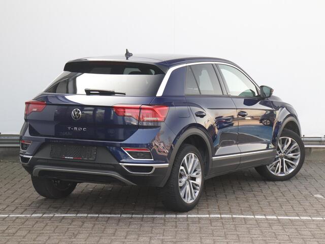 Volkswagen T-Roc 1.5 TSI Style 150pk Automaat | Active Info | Navigatie | App-Connect | Stoel- en Stuurverwarming | Dodehoekdetectie | Adaptive Cruise |