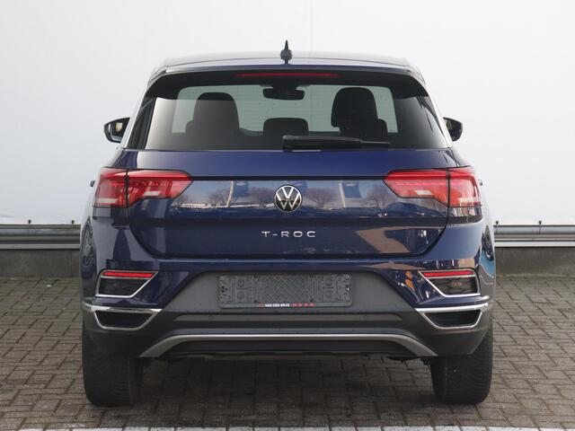 Volkswagen T-Roc 1.5 TSI Style 150pk Automaat | Active Info | Navigatie | App-Connect | Stoel- en Stuurverwarming | Dodehoekdetectie | Adaptive Cruise |