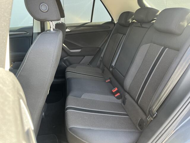Volkswagen T-Roc 1.0 TSI Style Camera PDC Cruise contol Carplay