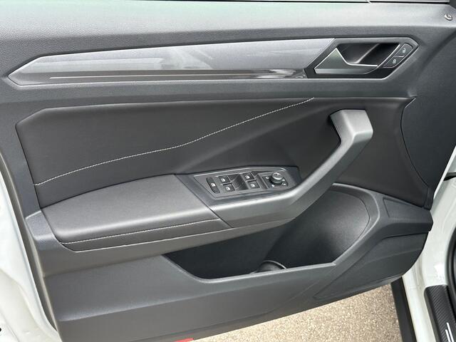 Volkswagen T-Roc 1.5 TSI 150pk DSG Style | Trekhaak | Carplay | Adapt. Cruise | Ergo stoel | Rijklaar incl. garantie |
