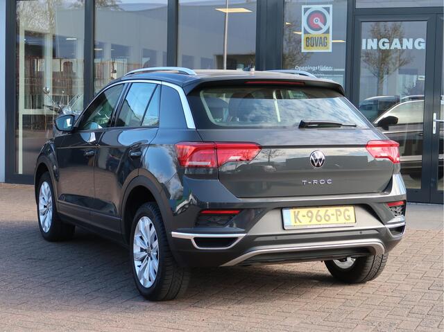 Volkswagen T-Roc 1.0 TSI Style Business | virtual | camera | stoelverw | elektr klep |