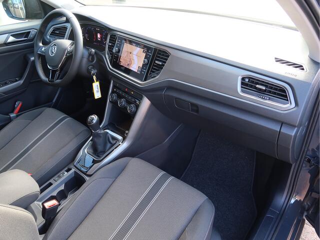 Volkswagen T-Roc 1.0 TSI Style Business | virtual | camera | stoelverw | elektr klep |