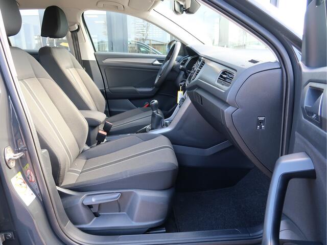 Volkswagen T-Roc 1.0 TSI Style Business | virtual | camera | stoelverw | elektr klep |