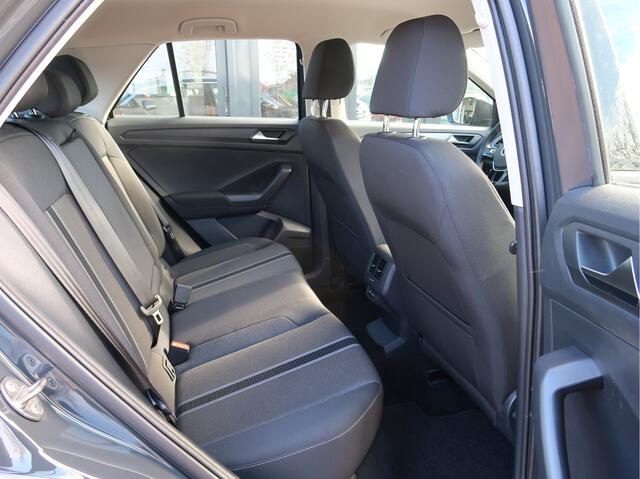Volkswagen T-Roc 1.0 TSI Style Business | virtual | camera | stoelverw | elektr klep |