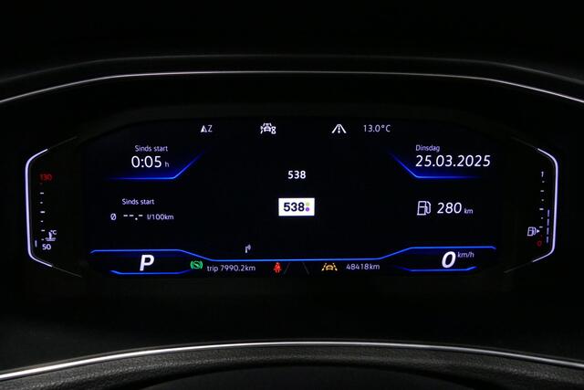 Volkswagen T-Roc Cabrio 1.5 TSI R-Line / Black Style / Lederen bekleding / Stoelverwarming / Beats Audio / Stuurwiel verwarming / Achteruitrijcamera / Keyless / Apple Carplay - Andriod Auto / Full LED / Dodehoek-assistent / Grootlichtassistent / DAB / Digitaal Instrumente