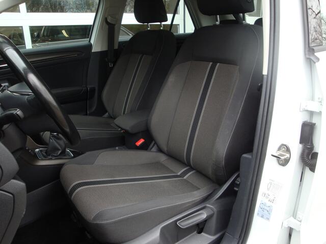 Volkswagen T-Roc 1.0 TSI Style / Trekhaak / TwoTone