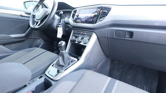 Volkswagen T-Roc 1.5 TSI Sport | Led Koplampen | Apple Android | Adaptief cruise