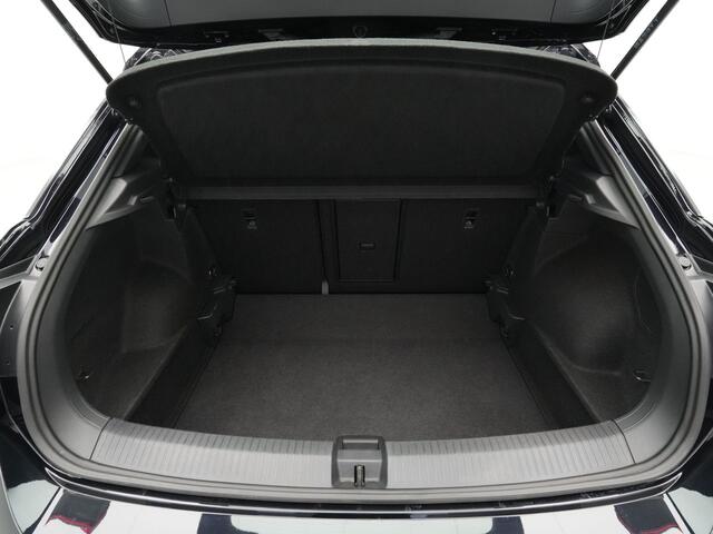 Volkswagen T-Roc 1.5 TSI 150pk DSG R-Line Navi via App Clima Pdc Acc 185