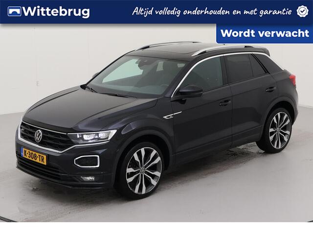 Volkswagen T-Roc 1.5 TSI Sport Business R / Metallic/ Digitale Cockpit/ Led/ Panoramadak/ R Line/ Elec. Klep/ Camera/ Afn. Haak/Clima/ Navi/ Parkeersensor/ 19 lmv
