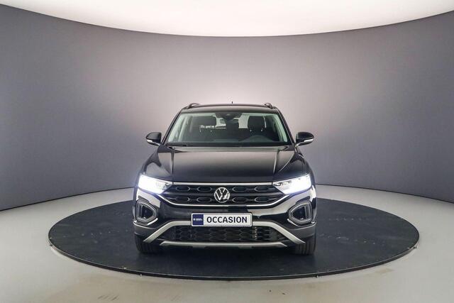 Volkswagen T-Roc Life Edition 1.0 TSI 110pk Adaptive cruise control, Achteruitrijcamera, LED koplampen, Airco, DAB, Radio, App connect, Parkeersensoren