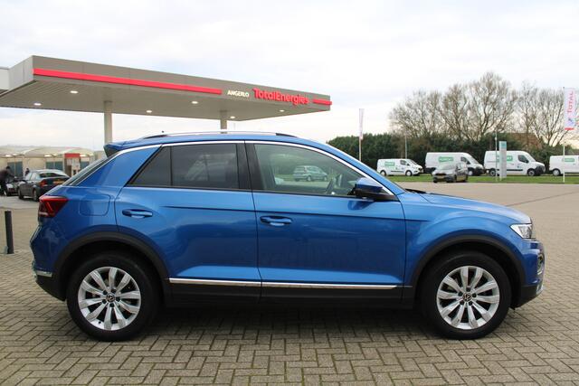 Volkswagen T-Roc 1.5 TSI Sport 150pk - Carplay - ACC - LED - Camera - Stoelverwarming - Rijklaar