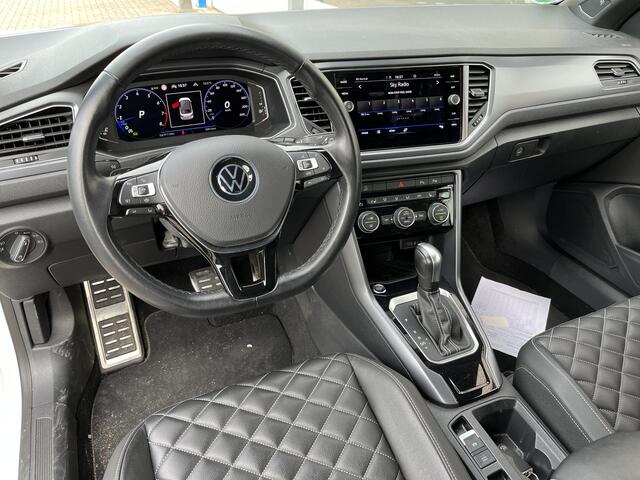Volkswagen T-Roc Cabrio 1.5 TSI R-Line / AUTOMAAT/ 2X R-LINE/ KEYLESS/ 19" LMV/ LEDER/ PARK. SENSOREN + CAMERA/ ADAPT. CRUISE/ NAVI/ DAB/ SPRAAKBEDIENING/ STOEL-STUUR VERWARM./ RIJ-MODI